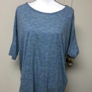 Woman Lularoe Irma NWT  SIZE LARGE